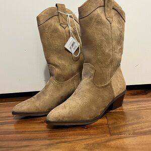 American Eagle Outfitters Tan Ankle Boots